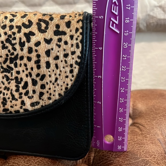 Cross body Black and leopard purse - AE *NEW* - Picture 6 of 6